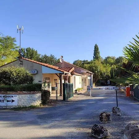 营地 Familial - Terrasse, 2 Chambres, Jusqu'a 5 Pers. - Api-1-52-751 Sireuil (Charente)