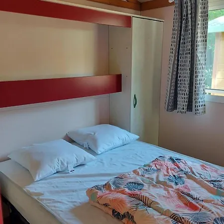 Familial - Terrasse, 2 Chambres, Jusqu'a 5 Pers. - Api-1-52-751 Camping *